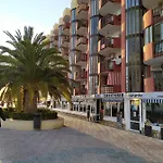 Primera Linea De Playa Con Garaje Apartman