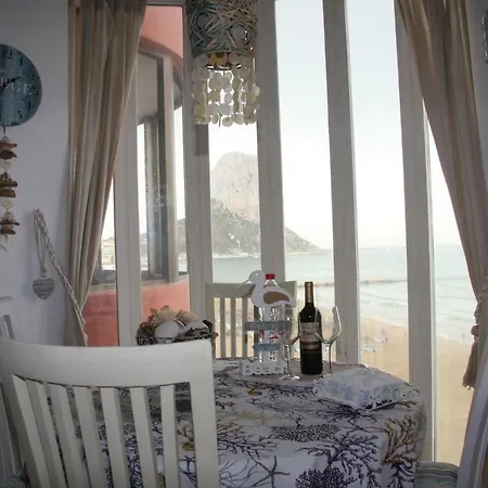 Primera Linea De Playa Con Garaje 아파트 *