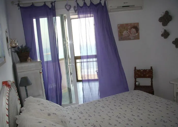 Primera Linea De Playa Con Garaje Apartment